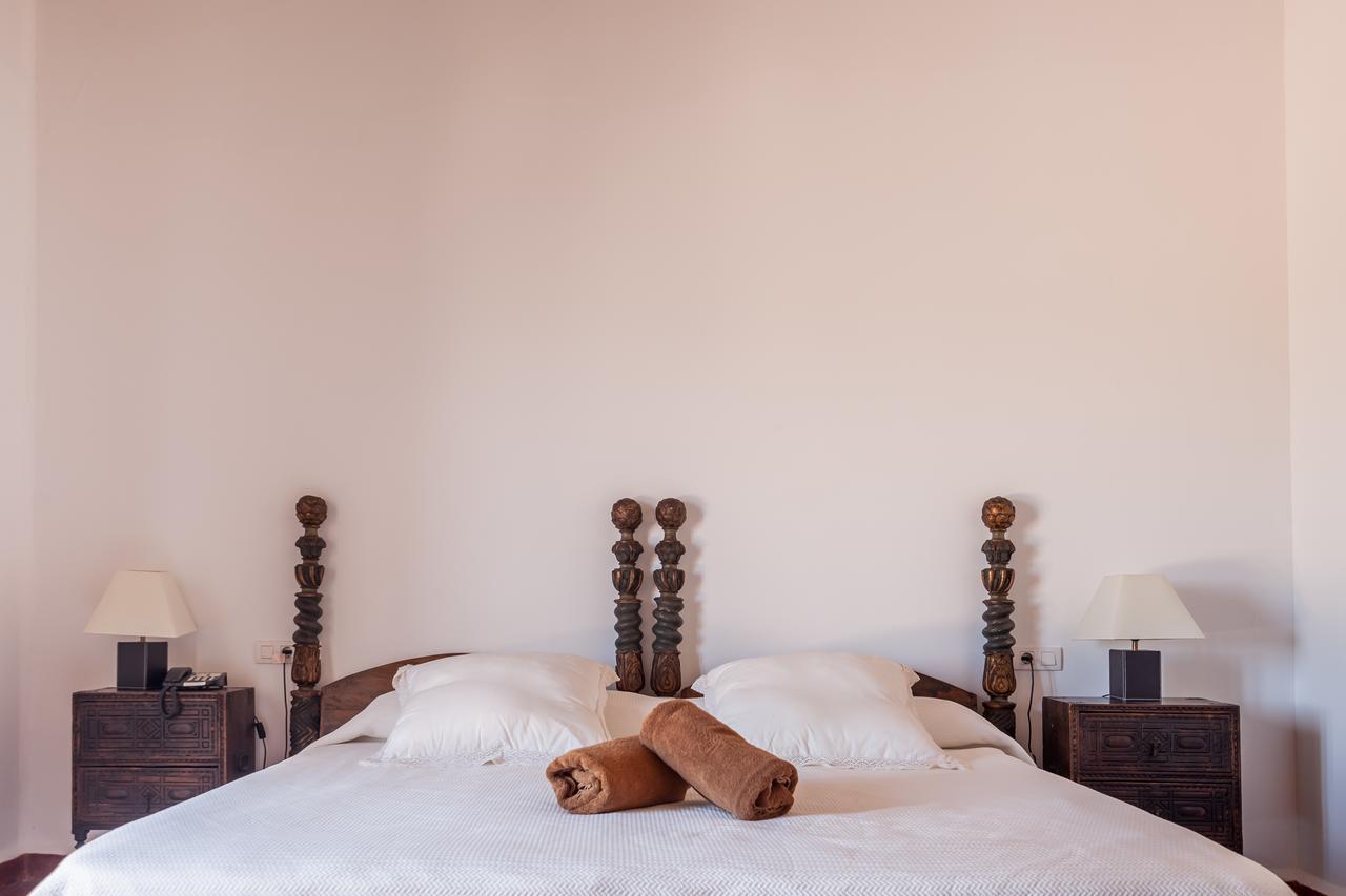Hotel Es Lloquet (Adults Only) กัมโปส ภายนอก รูปภาพ
