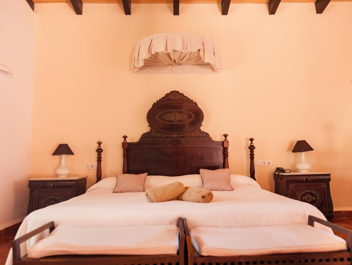 Hotel Es Lloquet (Adults Only) กัมโปส ภายนอก รูปภาพ